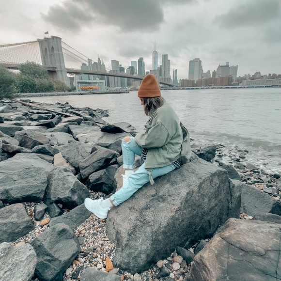 👋🏼H E Y, I T' S  T A Y. 🤎 ✨ - Picture 4 of 16